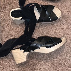 Free people clogs